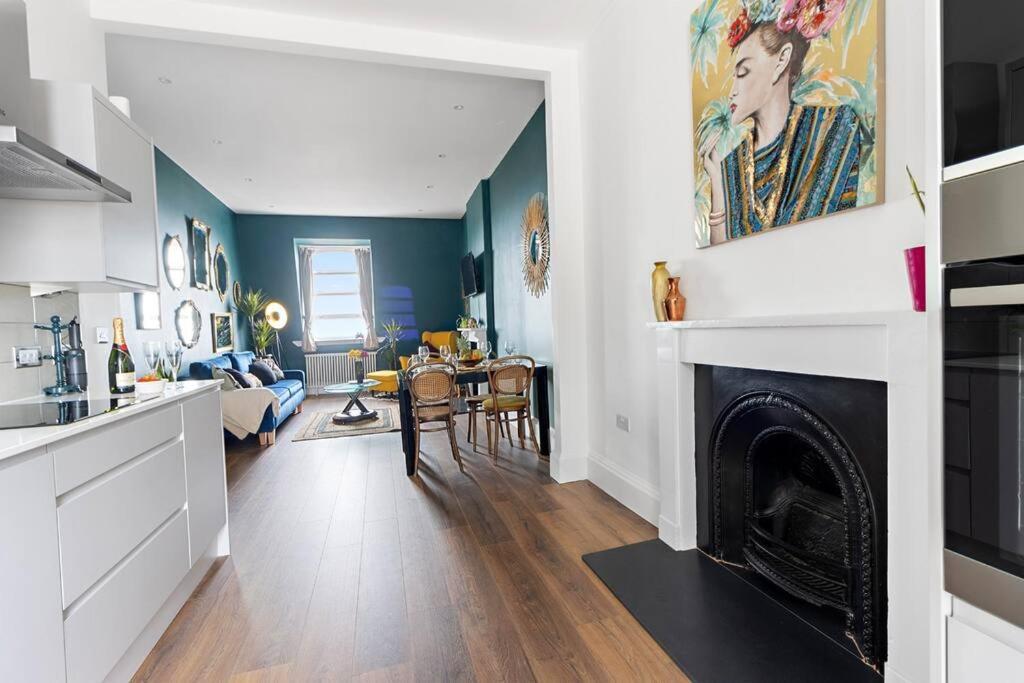 Modern 1 Bed Apartment, Sea Views, Free Parking, Wifi, Netflix テインマス エクステリア 写真
